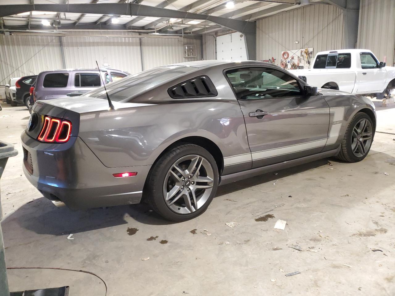 Image 3 of 2013 FORD MUSTANG  2013 with VIN 1ZVBP8AM6D5208295