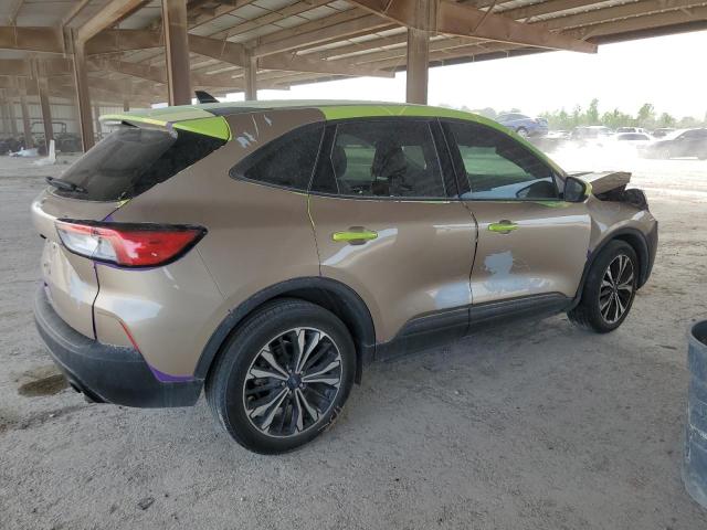 Image 3 of 2021 FORD ESCAPE SE 2021 with VIN 1FMCU0G69MUB08543