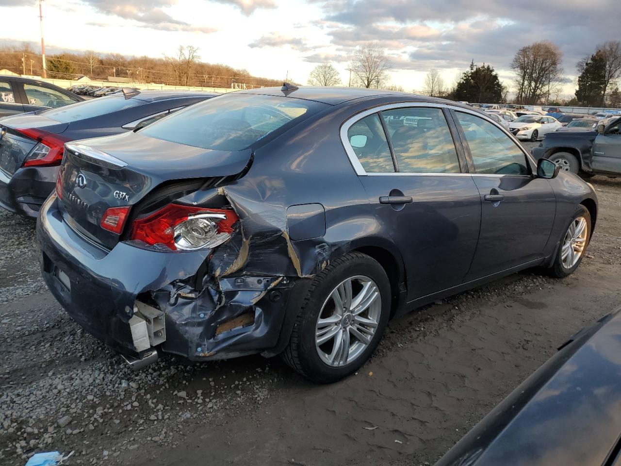 Изображение 3 2010 INFINITI G37  2010 с VIN JN1CV6AR6AM456855