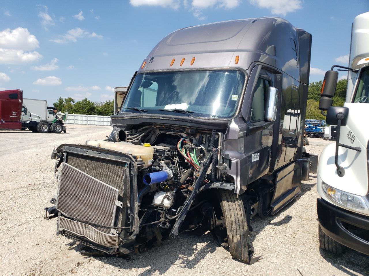 Image 2 of 2021 FREIGHTLINER CASCADIA 126  2021 with VIN 3AKJHHDR5MSMX5066