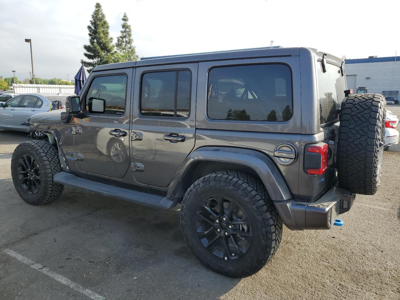 Изображение 2 2021 JEEP WRANGLER UNLIMITED SAHARA 4XE 2021 с VIN 1C4JJXP63MW682024