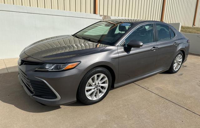 Image 2 of 2021 TOYOTA CAMRY LE 2021 with VIN 4T1C11AK1MU576450