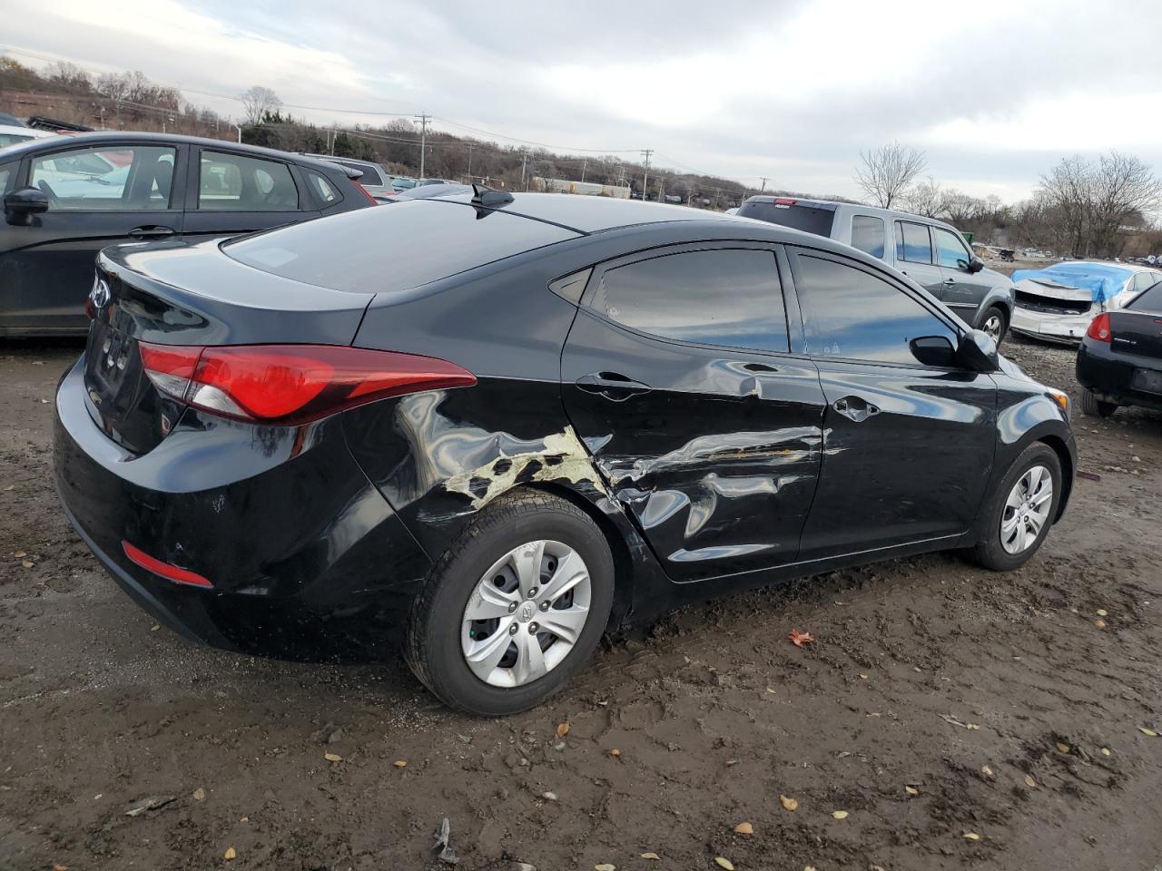 Изображение 3 2016 HYUNDAI ELANTRA SE 2016 с VIN 5NPDH4AE2GH663756