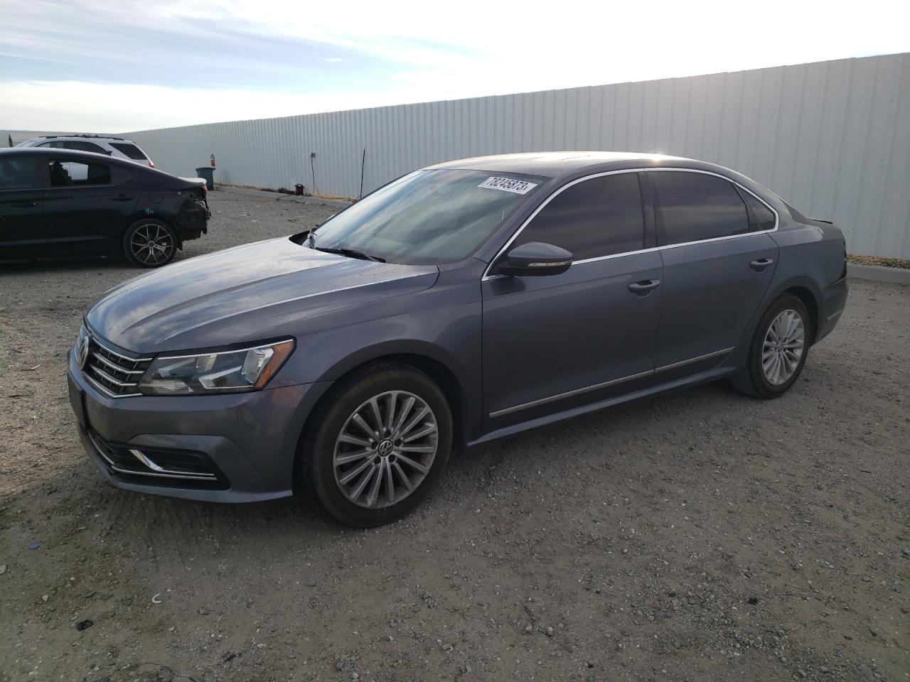 Obraz 1 z 2016 VOLKSWAGEN PASSAT SE 2016 z VIN 1VWBT7A3XGC033630