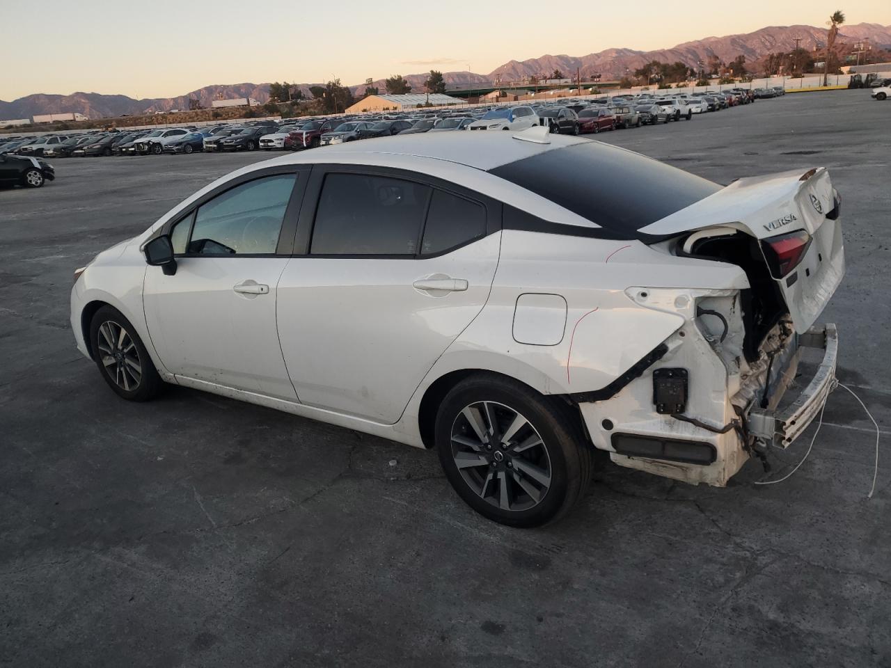 Изображение 2 2021 NISSAN VERSA SV 2021 с VIN 3N1CN8EV3ML868894