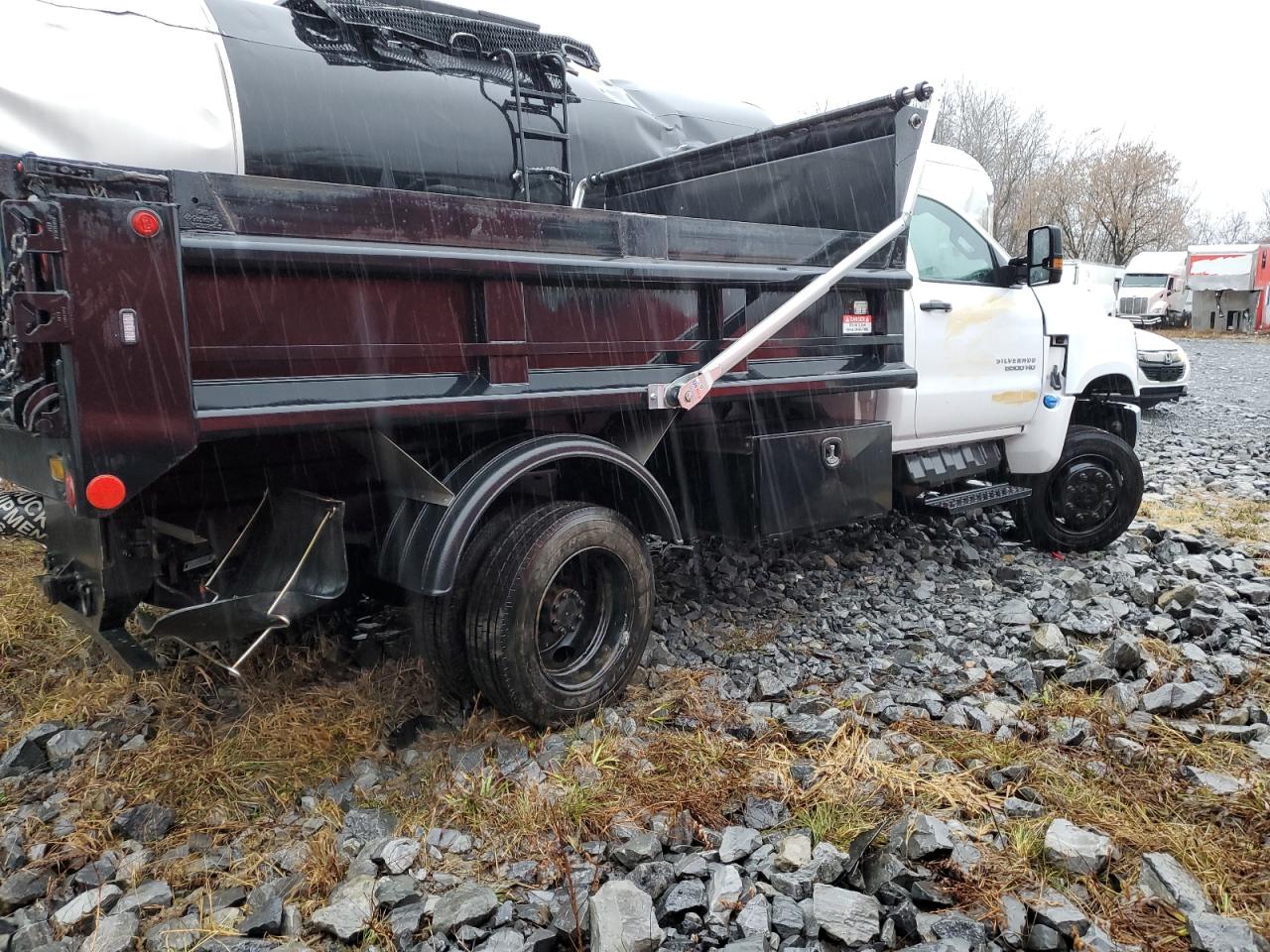 Изображение 3 2021 CHEVROLET SILVERADO MEDIUM DUTY  2021 с VIN 1HTKJPVM6MH677980