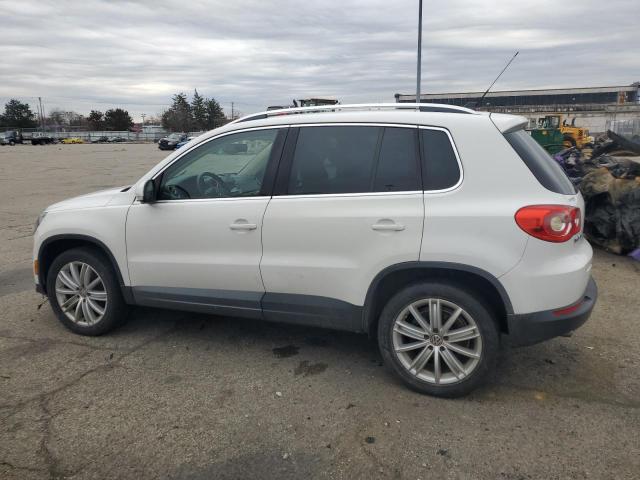 Obraz 2 z 2011 VOLKSWAGEN TIGUAN S 2011 z VIN WVGAV7AX1BW559496