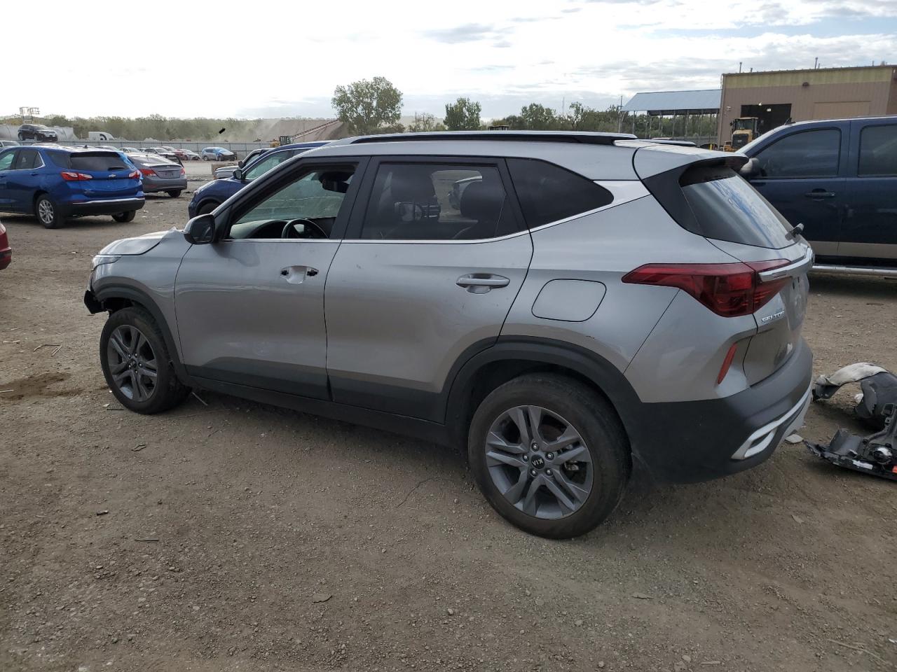 Image 2 of 2021 KIA SELTOS S 2021 with VIN KNDEU2AA6M7129614