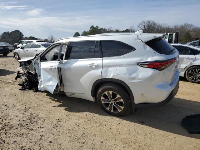 Image 2 of 2022 TOYOTA HIGHLANDER XLE 2022 with VIN 5TDGZRAH3NS541755