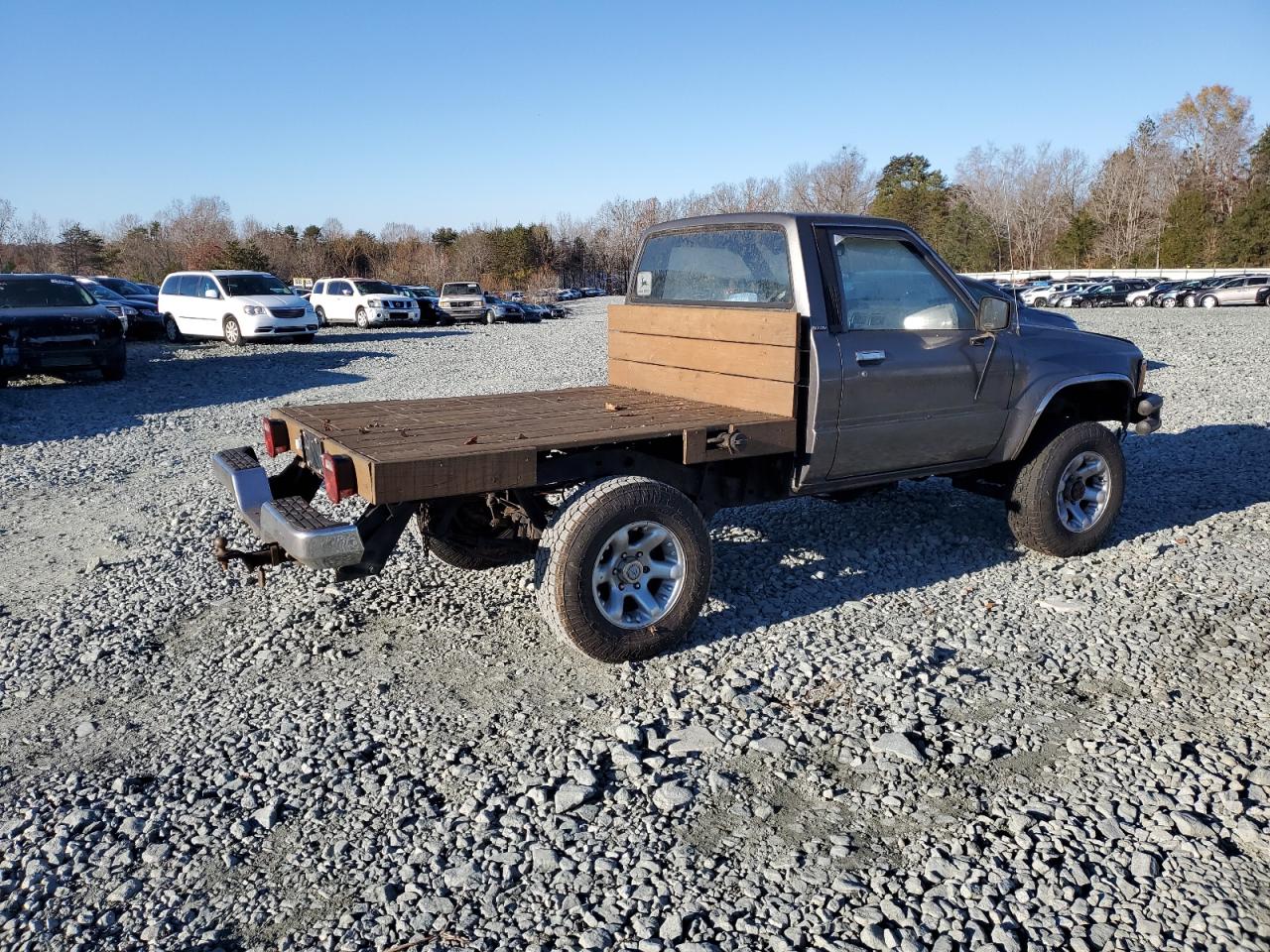 Image 3 of 1987 TOYOTA PICKUP RN63 STD 1987 with VIN JT4RN63R7H5026597