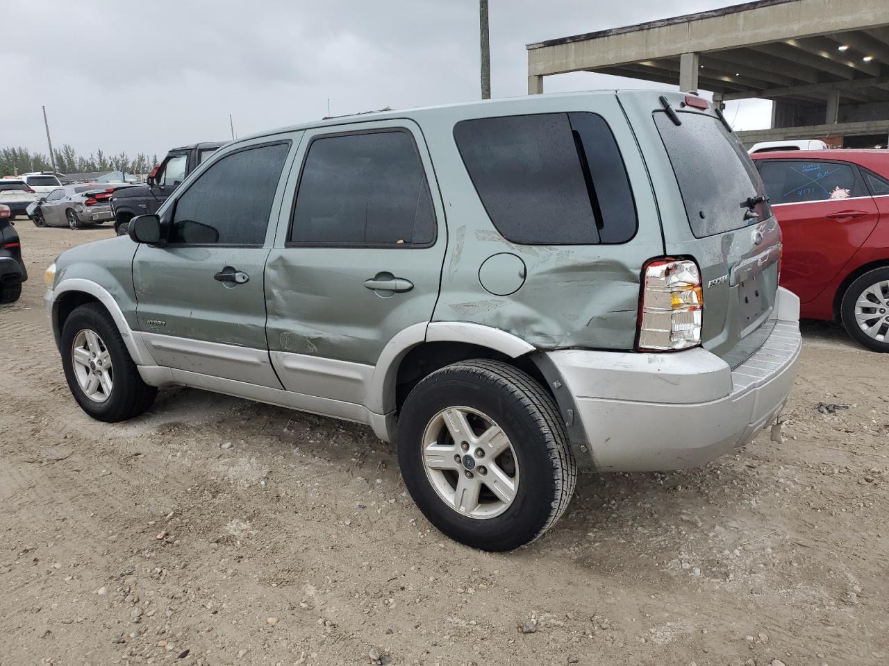 Image 2 of 2007 FORD ESCAPE HEV 2007 with VIN 1FMCU59H37KB60908