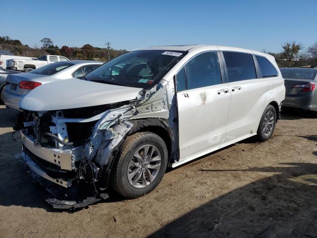 2021 TOYOTA SIENNA XLE 2021 image