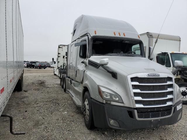 2020 FREIGHTLINER CASCADIA 126  2020 image