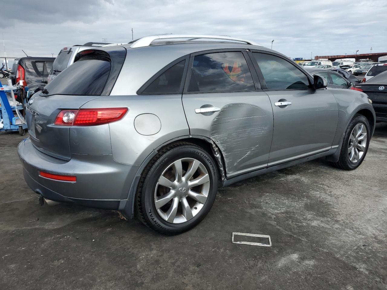Obraz 3 z 2004 INFINITI FX45 2004 z VIN JNRBS08W64X404980