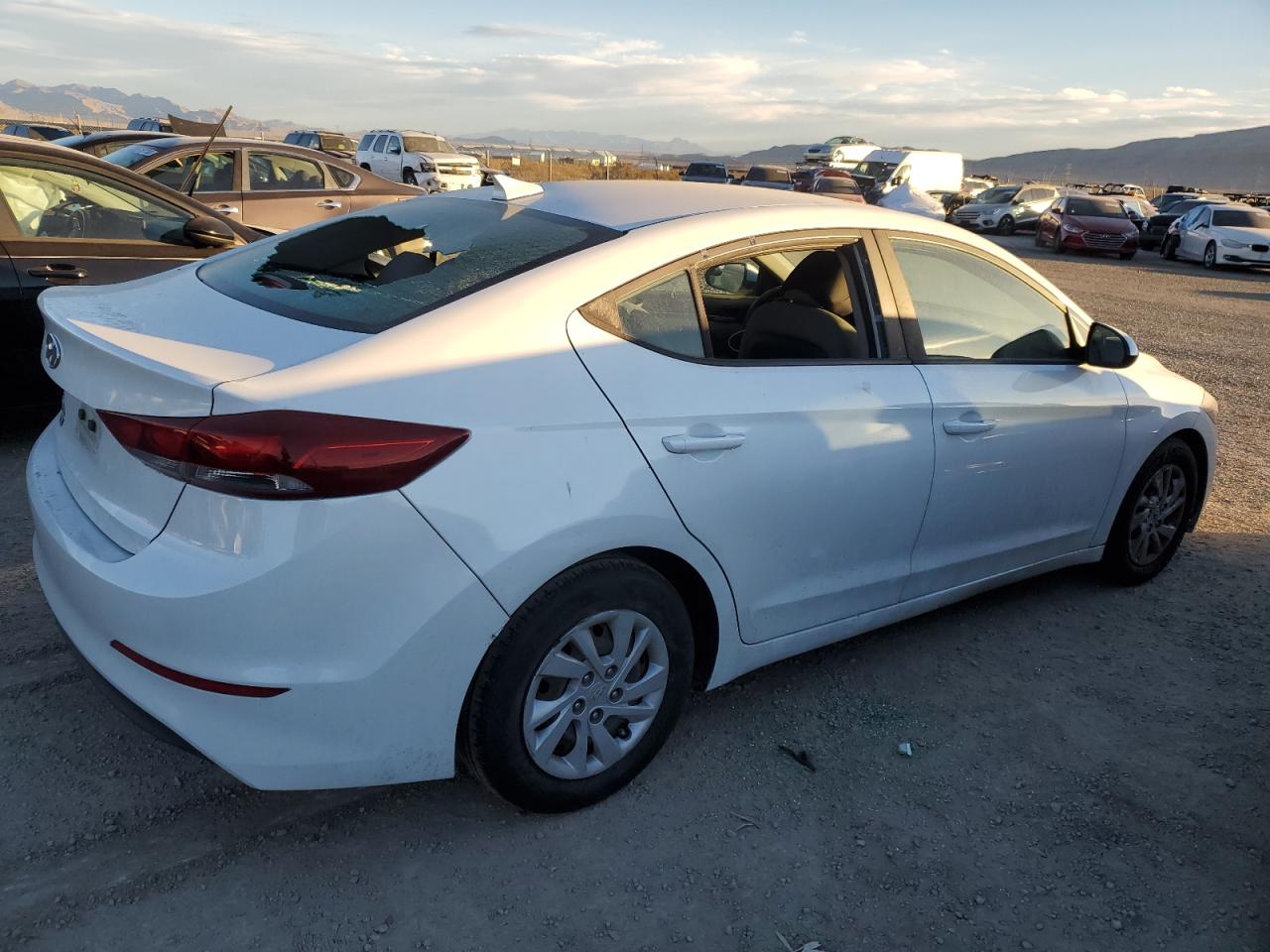 Image 3 of 2017 HYUNDAI ELANTRA SE 2017 with VIN 5NPD74LF0HH111490