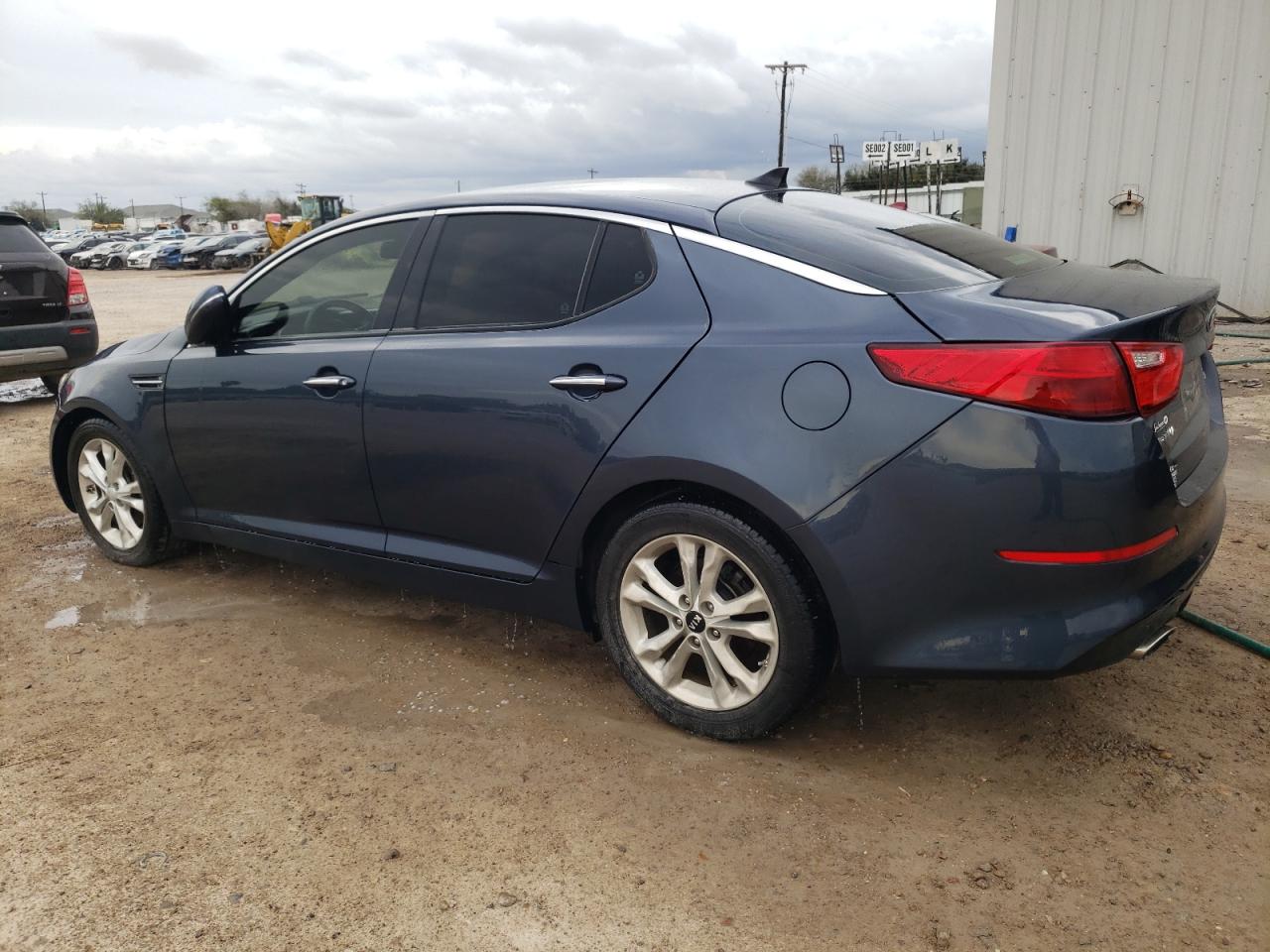 Изображение 2 2015 KIA OPTIMA LX 2015 с VIN 5XXGM4A73FG481309