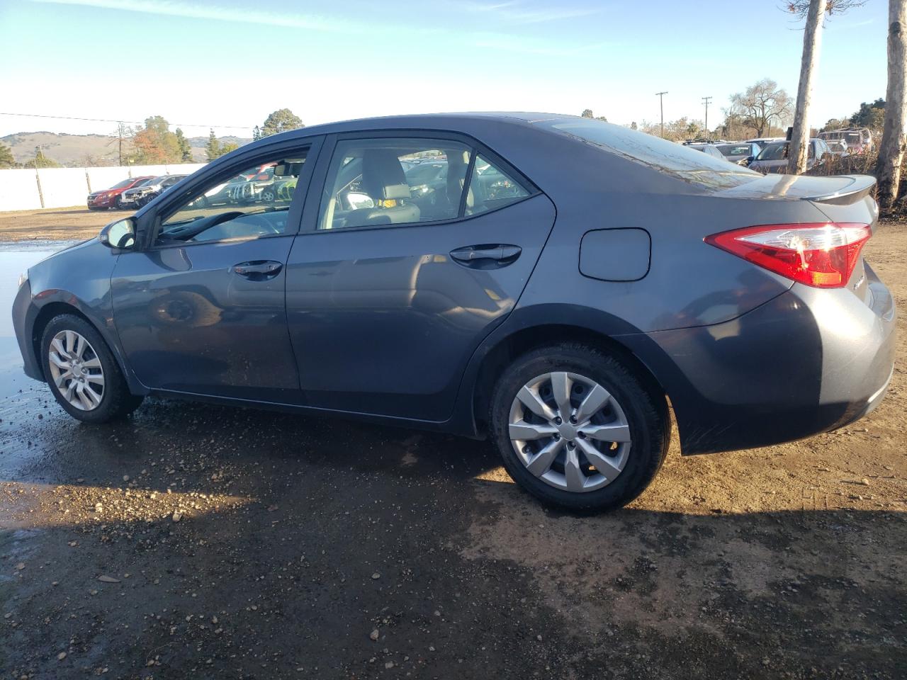 Image 2 of 2014 TOYOTA COROLLA L 2014 with VIN 5YFBURHE9EP136268