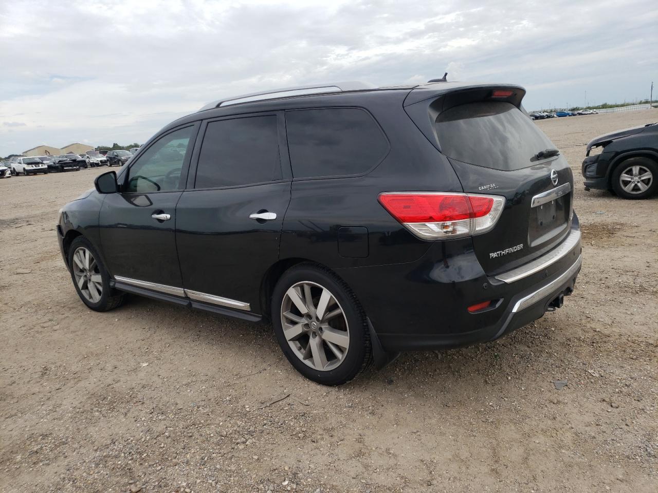 Obraz 2 z 2015 NISSAN PATHFINDER S 2015 z VIN 5N1AR2MN4FC605945