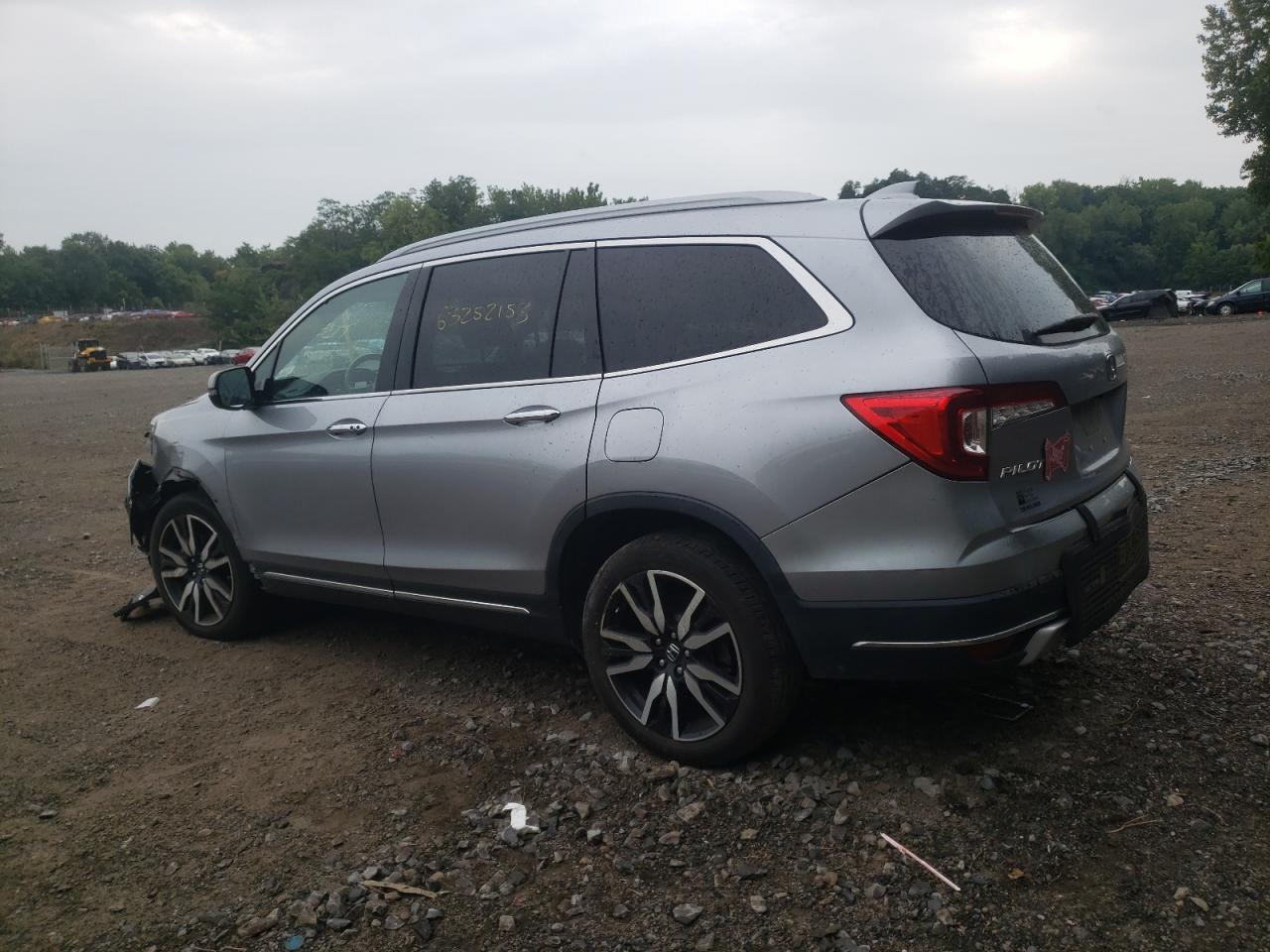 Image 2 of 2020 HONDA PILOT TOURING 2020 with VIN 5FNYF6H63LB023050
