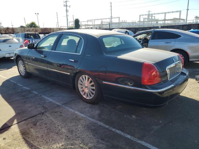Image 2 of 2004 LINCOLN TOWN CAR EXECUTIVE 2004 with VIN 1LNHM81W74Y621117