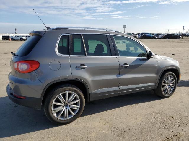 Image 3 of 2010 VOLKSWAGEN TIGUAN S 2010 with VIN WVGAV7AX3AW515725