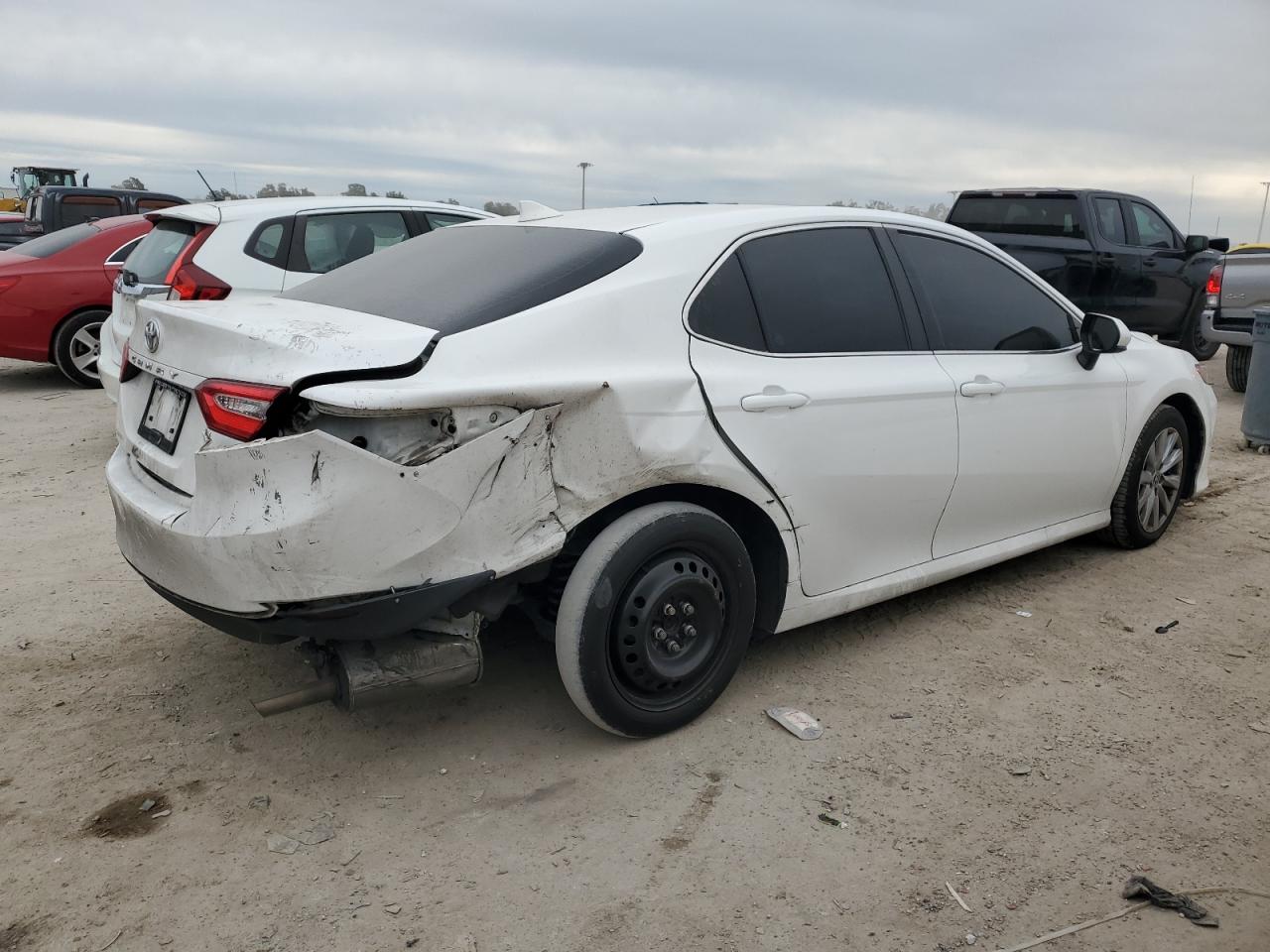 Изображение 3 2020 TOYOTA CAMRY LE 2020 с VIN 4T1C11AK8LU376258