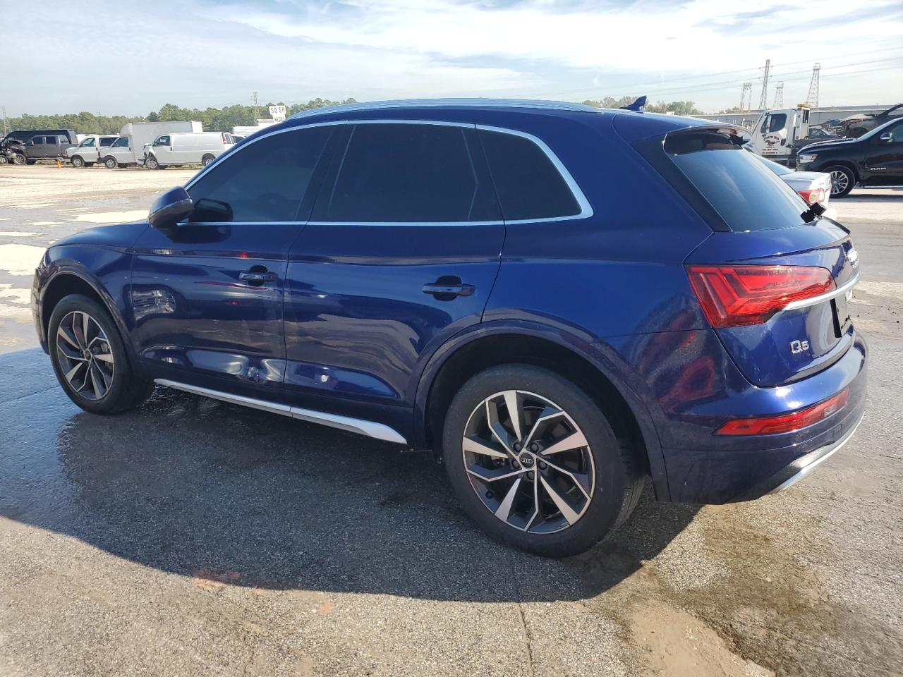 Изображение 2 2021 AUDI Q5 PREMIUM PLUS 2021 с VIN WA1BAAFYXM2126718