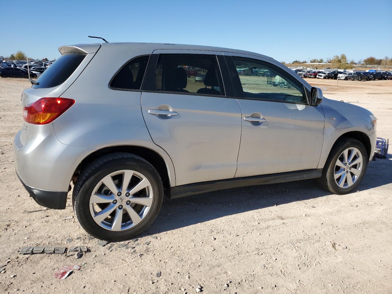 Obraz 3 z 2015 MITSUBISHI OUTLANDER SPORT ES 2015 z VIN 4A4AP3AU1FE024220