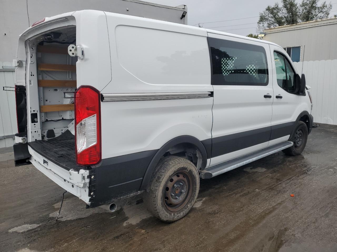 Изображение 3 2023 FORD TRANSIT T-250 2023 с VIN 1FTBR1Y81PKB56562