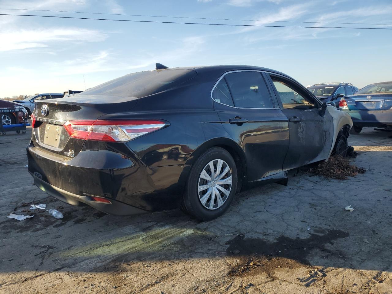 Image 3 of 2020 TOYOTA CAMRY LE 2020 with VIN 4T1C31AK6LU018490