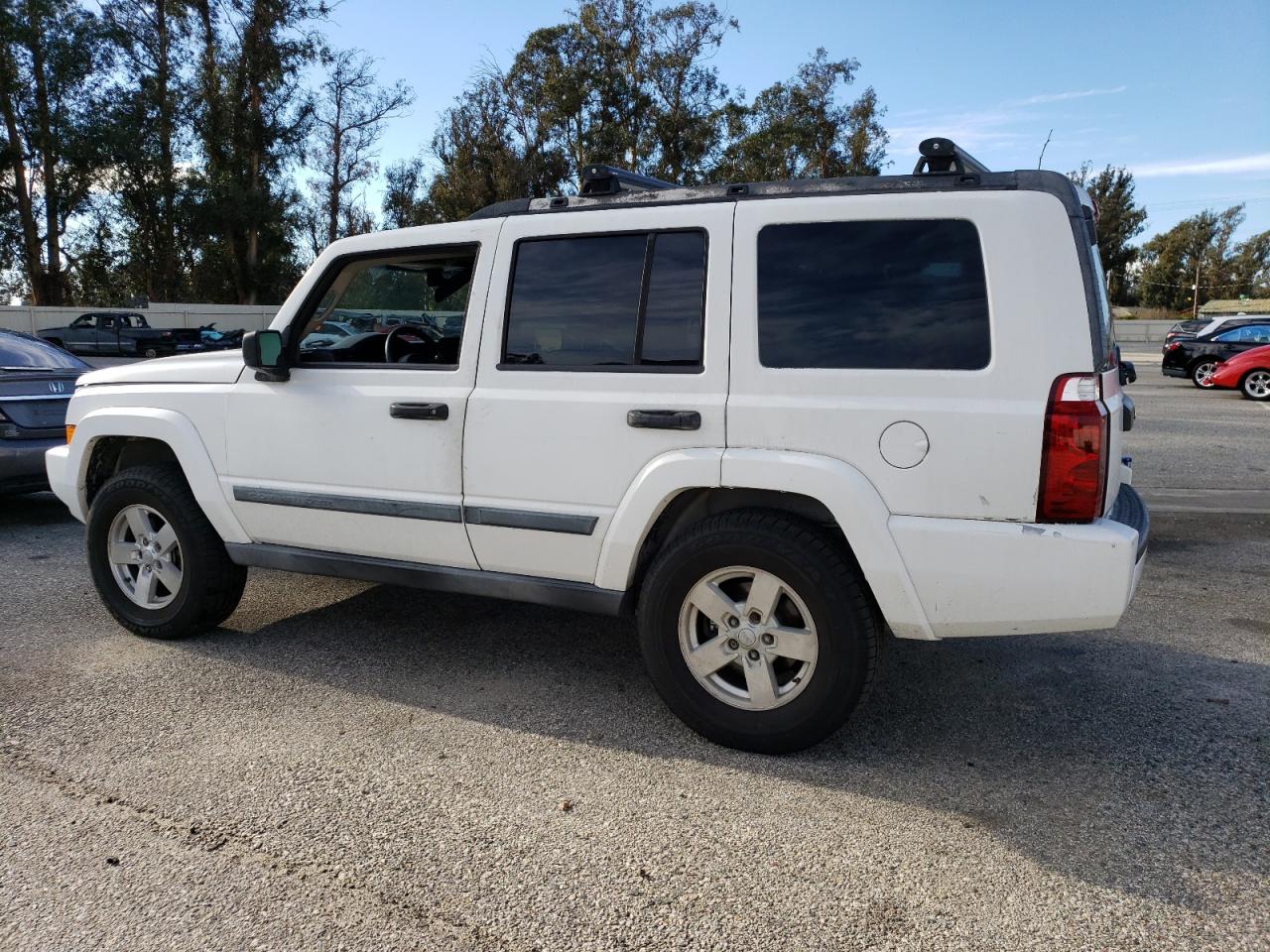 Obraz 2 z 2006 JEEP COMMANDER  2006 z VIN 1J8HH48K06C349250