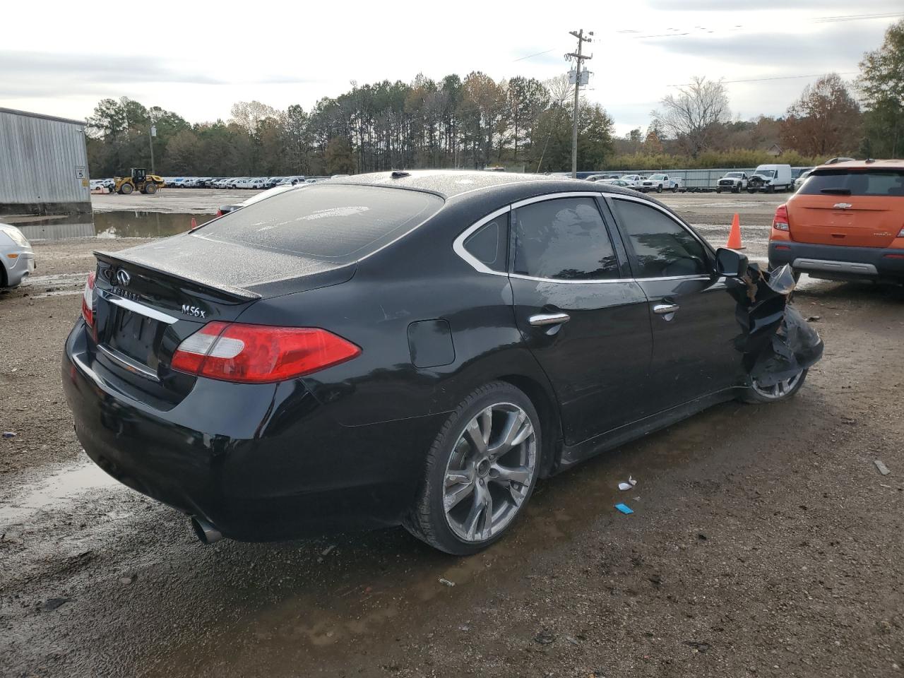 Image 3 of 2011 INFINITI M56 X 2011 with VIN JN1AY1AR9BM570268