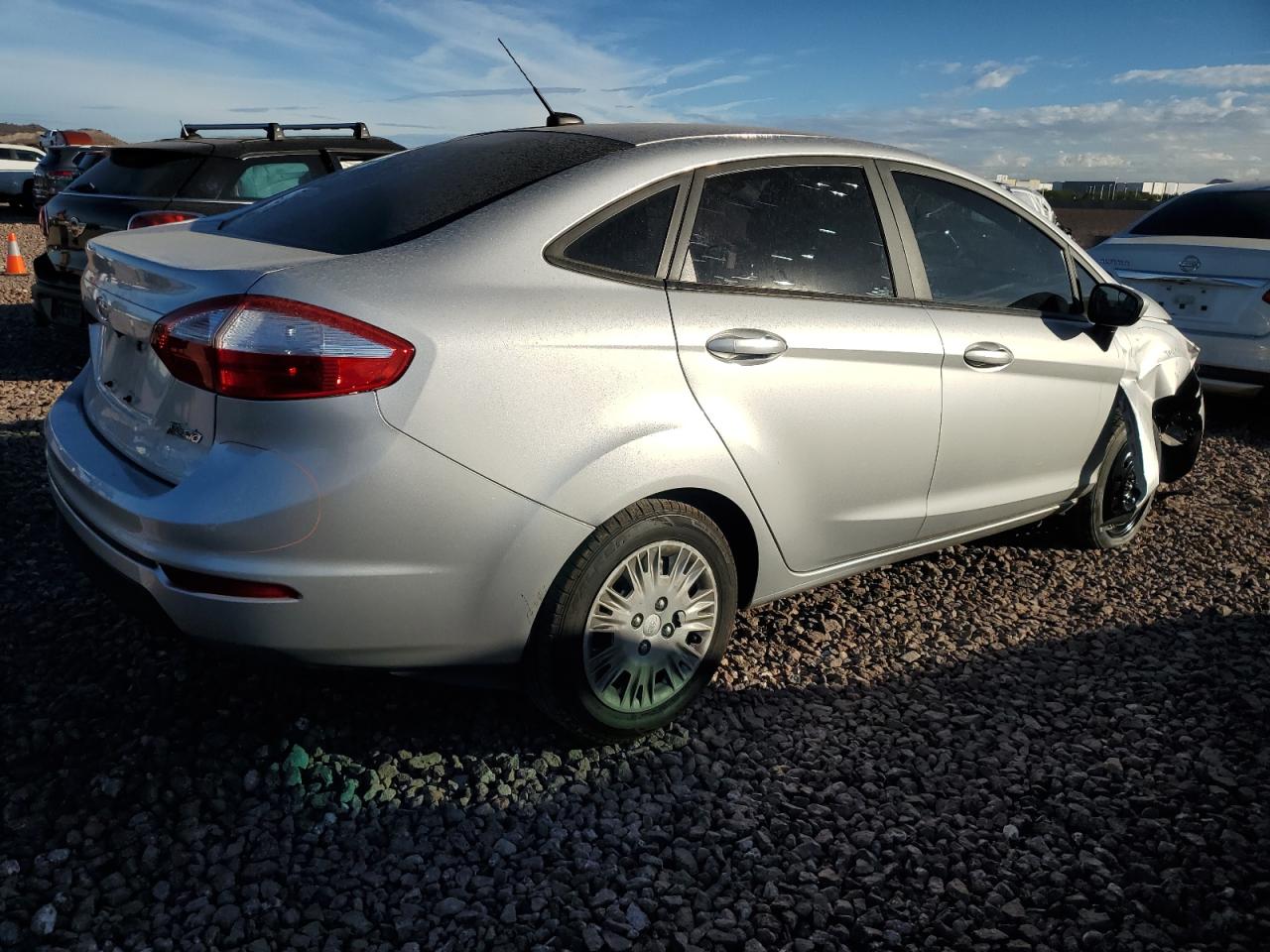 Изображение 3 2018 FORD FIESTA S 2018 с VIN 3FADP4AJXJM104737