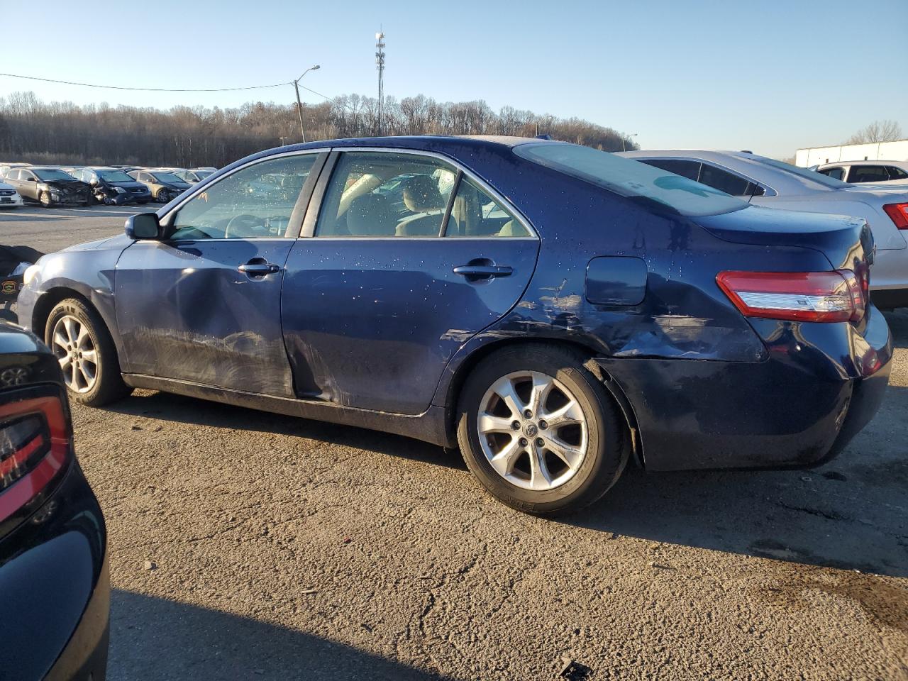 Obraz 2 z 2011 TOYOTA CAMRY BASE 2011 z VIN 4T1BF3EK0BU658167
