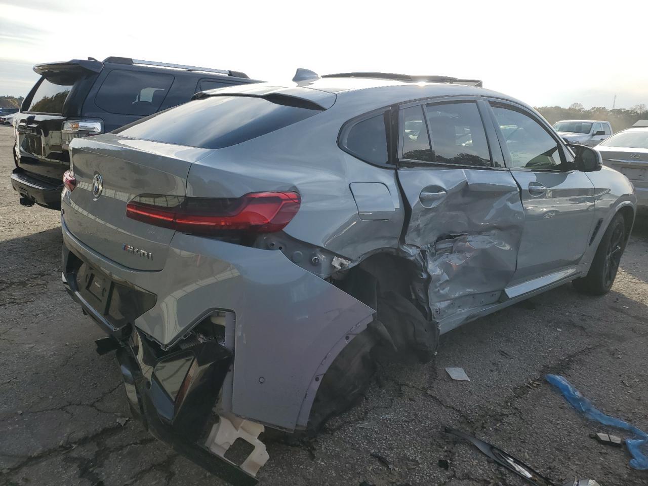 Image 3 of 2022 BMW X4 M40I 2022 with VIN 5UX43DT04N9K58695