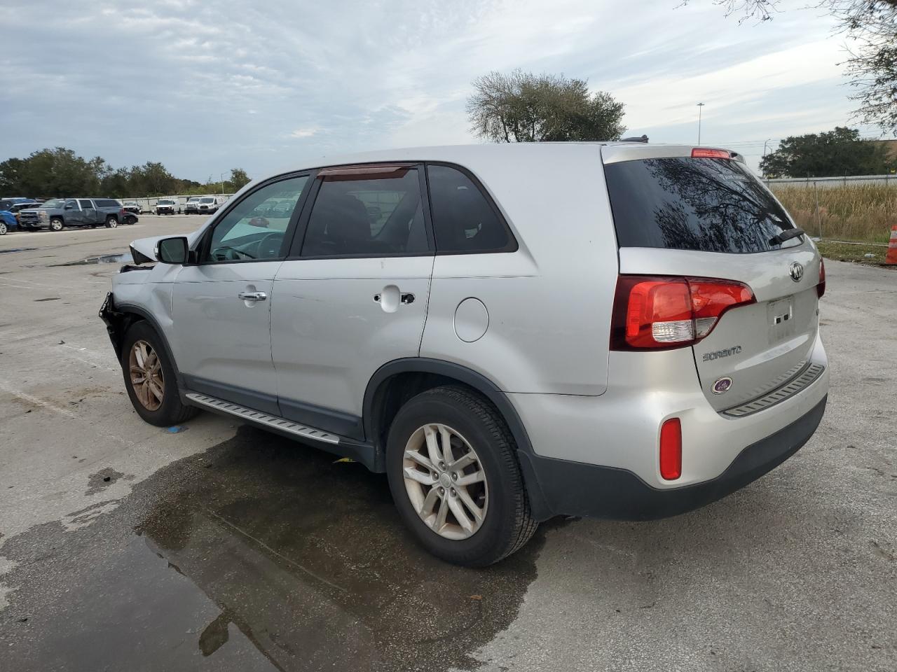 Obraz 2 z 2014 KIA SORENTO LX 2014 z VIN 5XYKT3A64EG425517