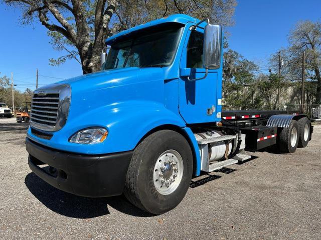 Image 2 of 2014 FREIGHTLINER COLUMBIA 112 2014 with VIN 3ALXFAA86EDFV7993
