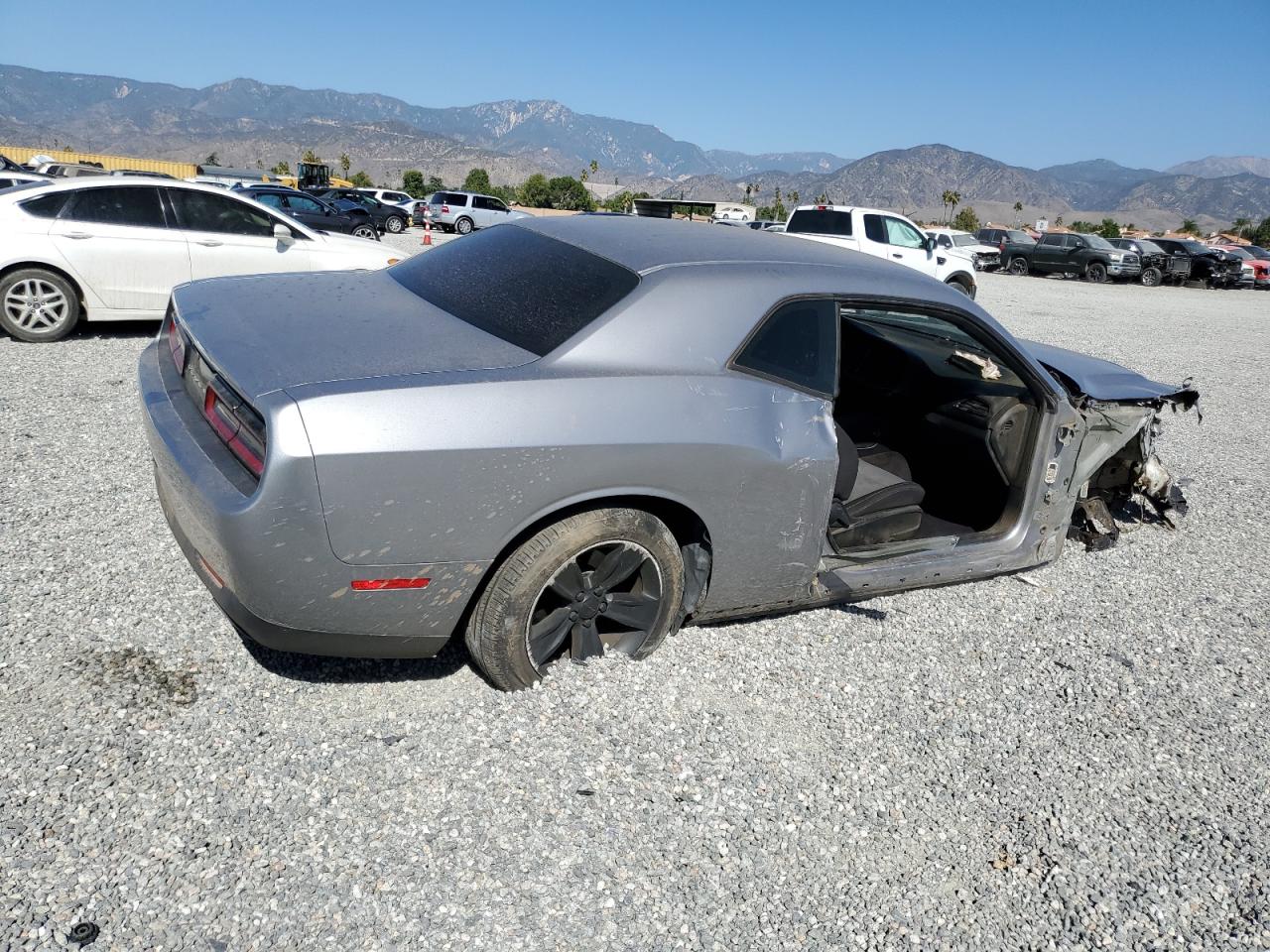 Image 3 of Dodge Challenger Sxt 2016 with VIN 2C3CDZAG6GH221260