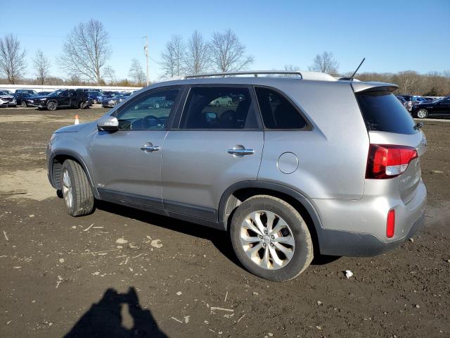 Image 2 of 2015 KIA SORENTO EX 2015 with VIN 5XYKUDA78FG597837