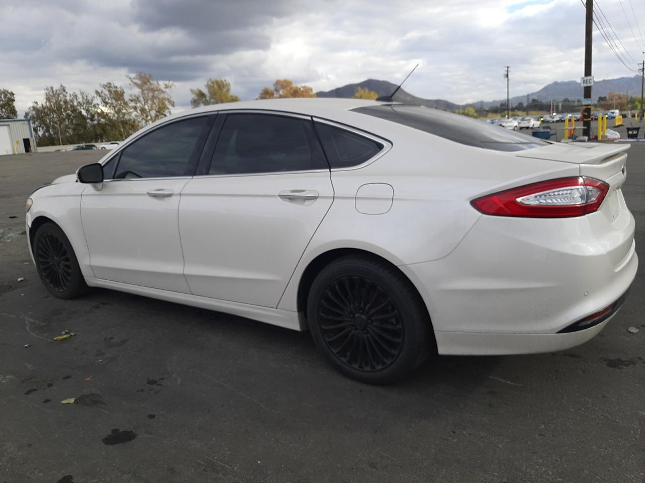 Image 2 of 2014 FORD FUSION TITANIUM HEV 2014 with VIN 3FA6P0RU4ER366245