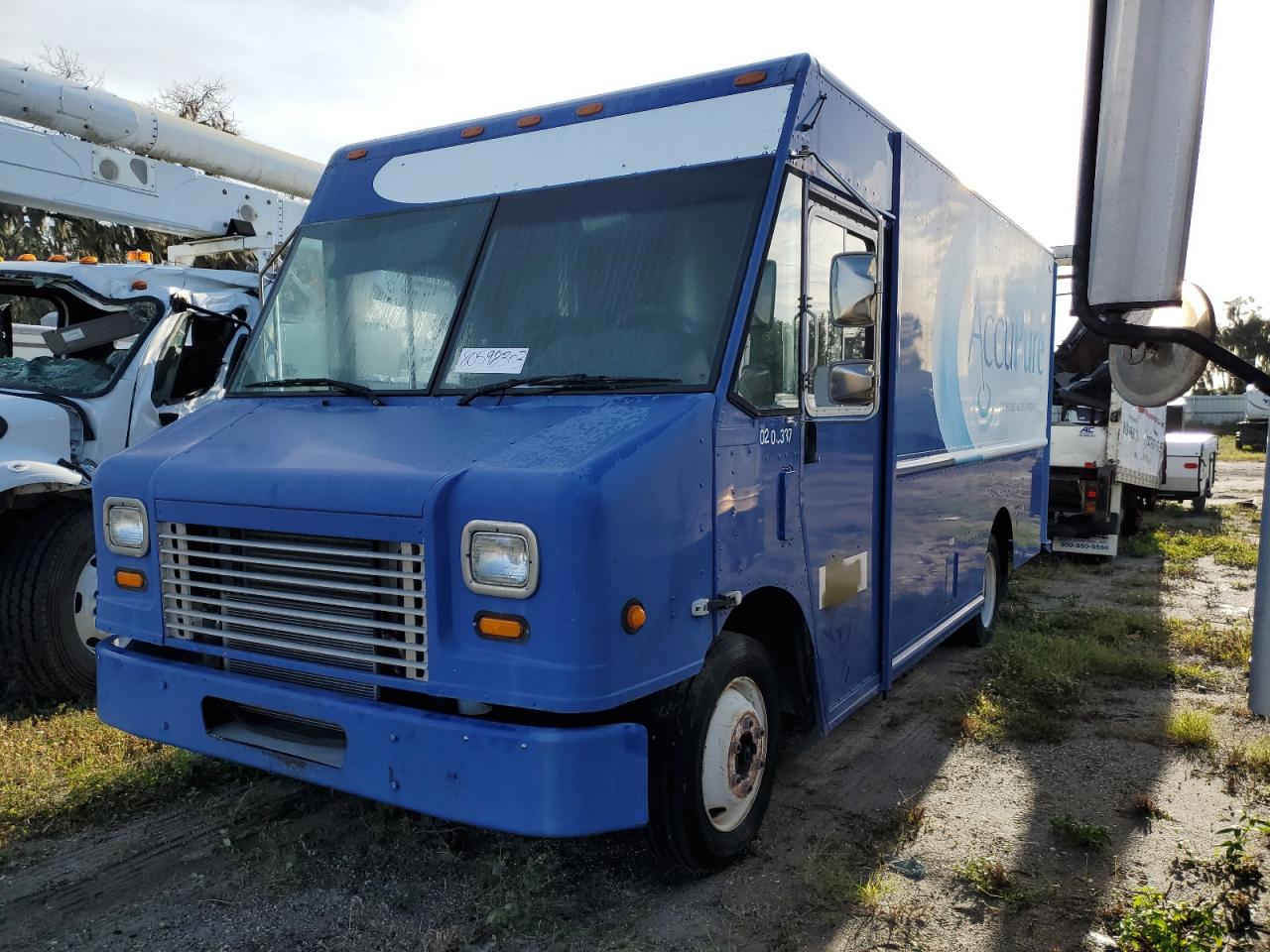 2009 FREIGHTLINER CHASSIS M LINE WALK-IN VAN 2009 image