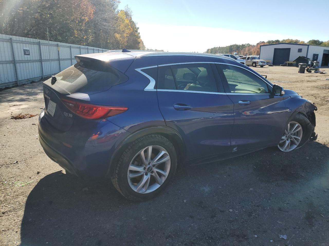 Image 3 of 2019 INFINITI QX30 PURE 2019 with VIN SJKCH5CP0KA010713