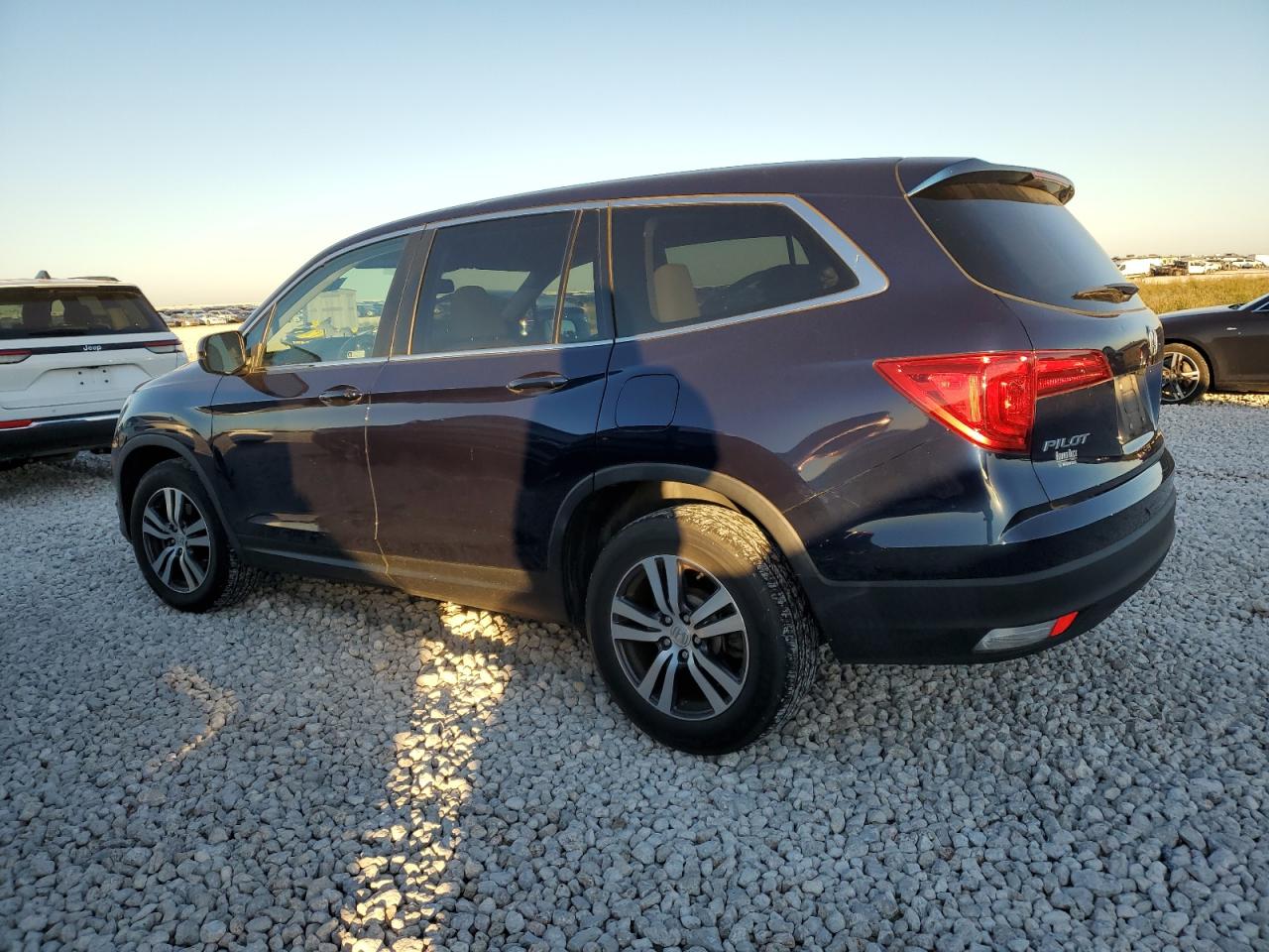 Изображение 2 2018 HONDA PILOT EXL 2018 с VIN 5FNYF5H5XJB026168
