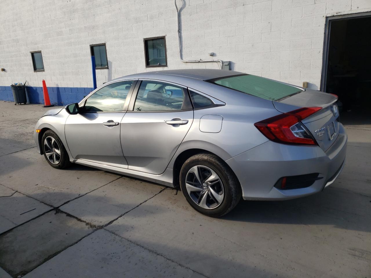 Изображение 2 2020 HONDA CIVIC LX 2020 с VIN 2HGFC2F60LH598598