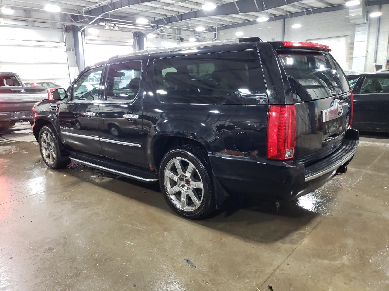 Изображение 2 2010 CADILLAC ESCALADE ESV LUXURY 2010 с VIN 1GYUKHEF8AR251136