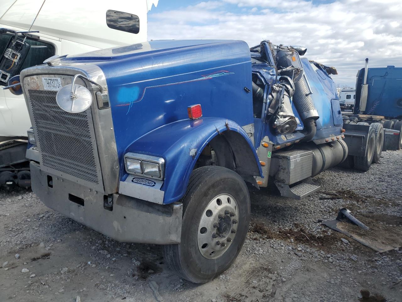 Изображение 2 2007 FREIGHTLINER CONVENTIONAL FLD132 XL CLASSIC 2007 с VIN 1FUJAPAV57DX39848