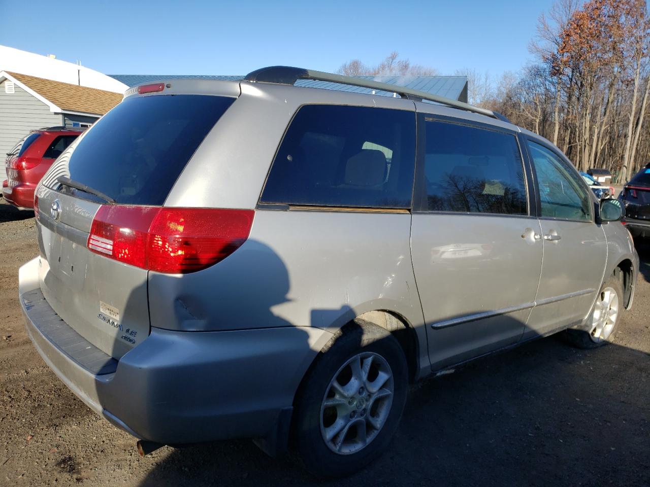 Изображение 3 2004 TOYOTA SIENNA LE 2004 с VIN 5TDBA23C14S021756