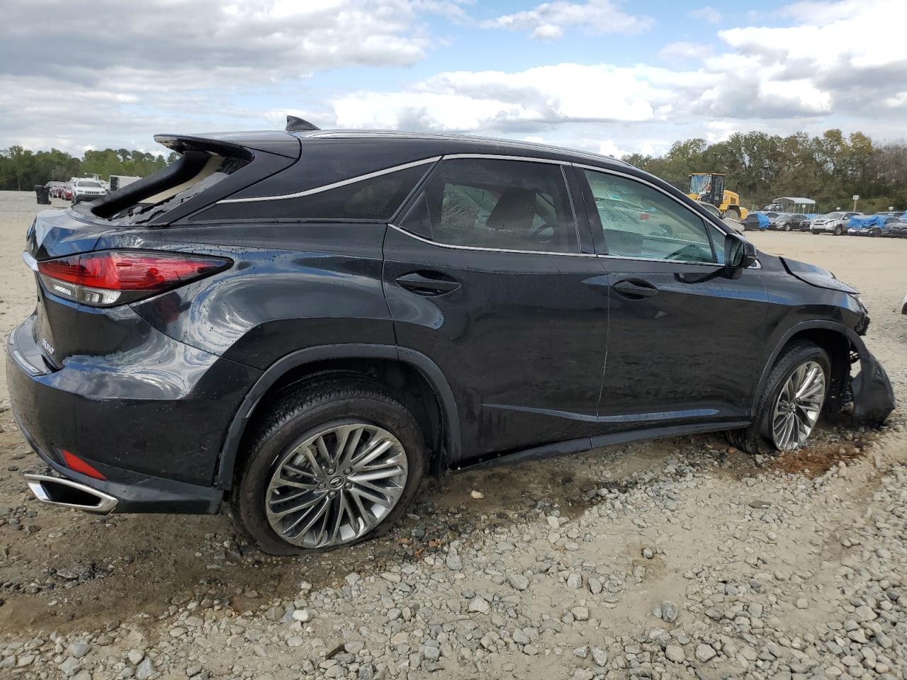 Obraz 3 z 2022 LEXUS RX 350 2022 z VIN 2T2JZMAAXNC227665