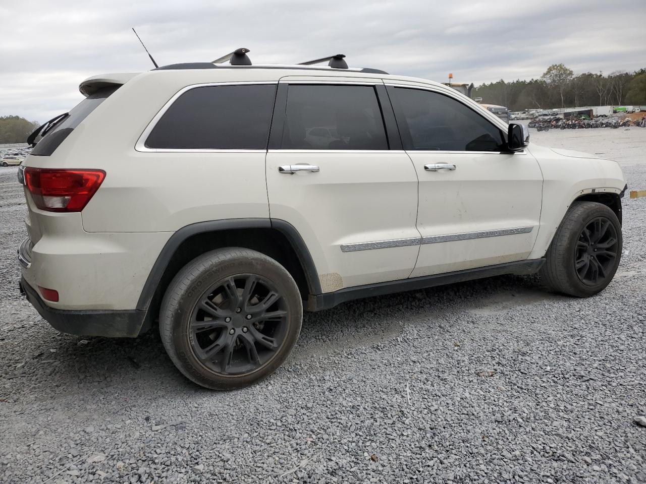 Image 3 of 2011 JEEP GRAND CHEROKEE LIMITED 2011 with VIN 1J4RS5GG5BC509918