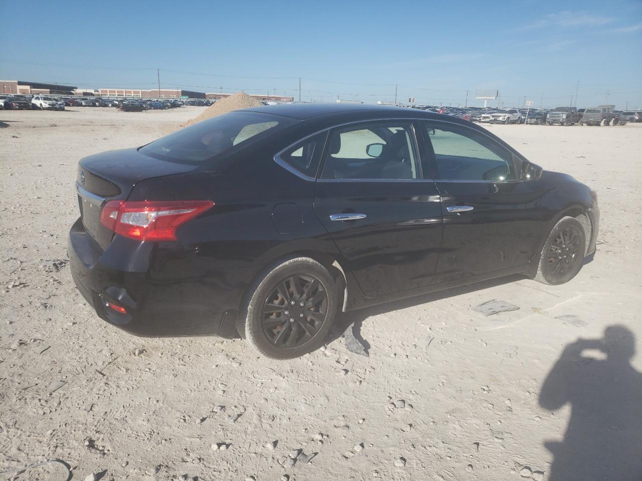 Image 3 of Nissan Sentra S 2016 with VIN 3N1AB7APXGY324160